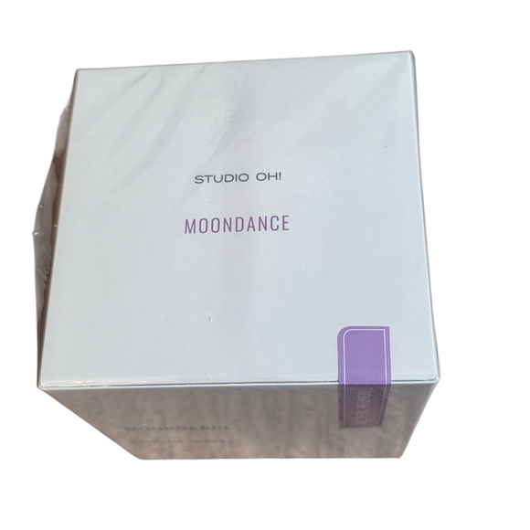 Moondance Studio Collection Candle 3 Layer Fragrance 7.5 Oz. Scent Of Freshness - Picture 6 of 8